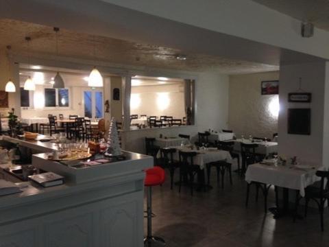 Le Baudilois Hotel Pont-de-Larn Eksteriør billede